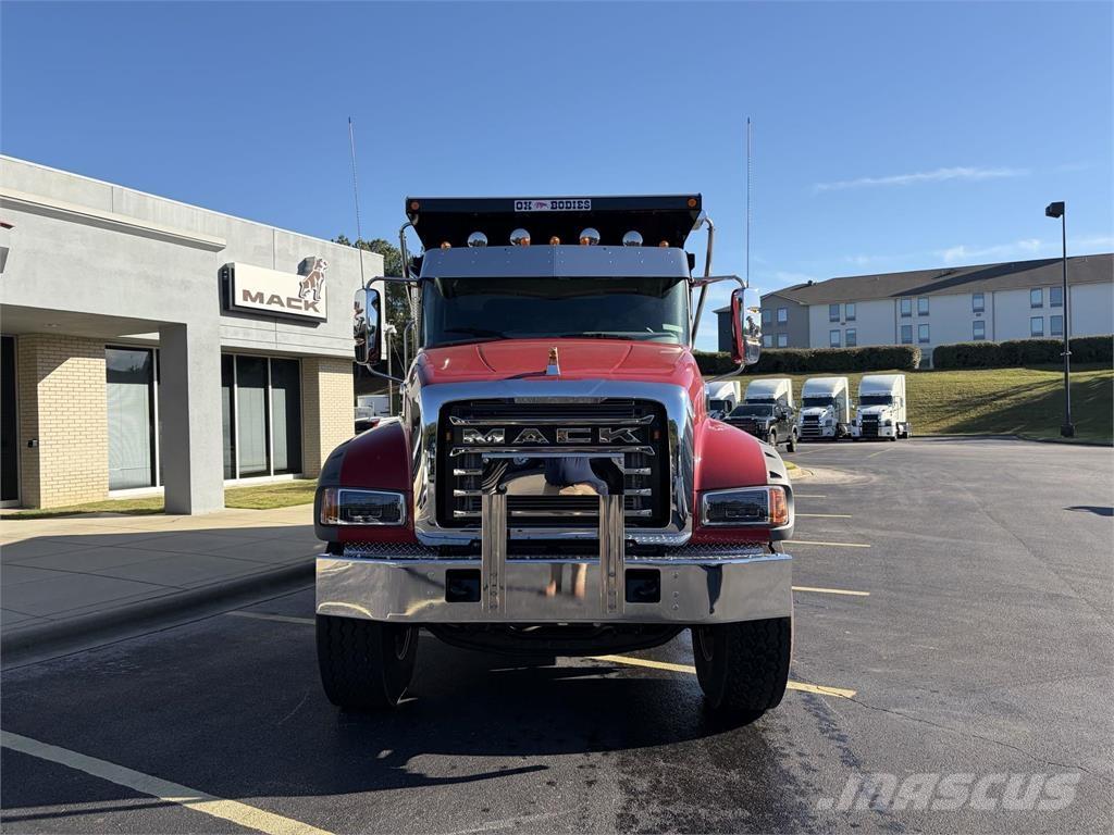 Mack GR64FR Sklápače