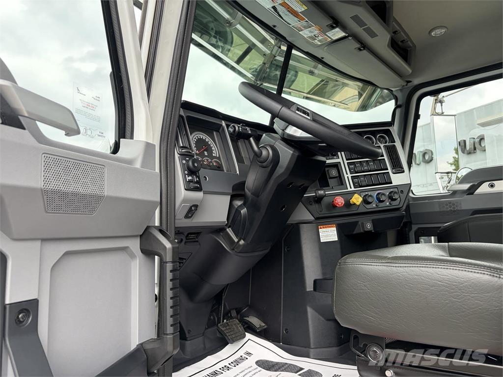 Mack GR64FT Ťahače