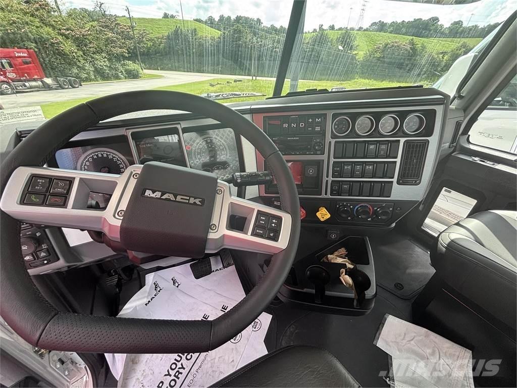 Mack GR64FT Ťahače