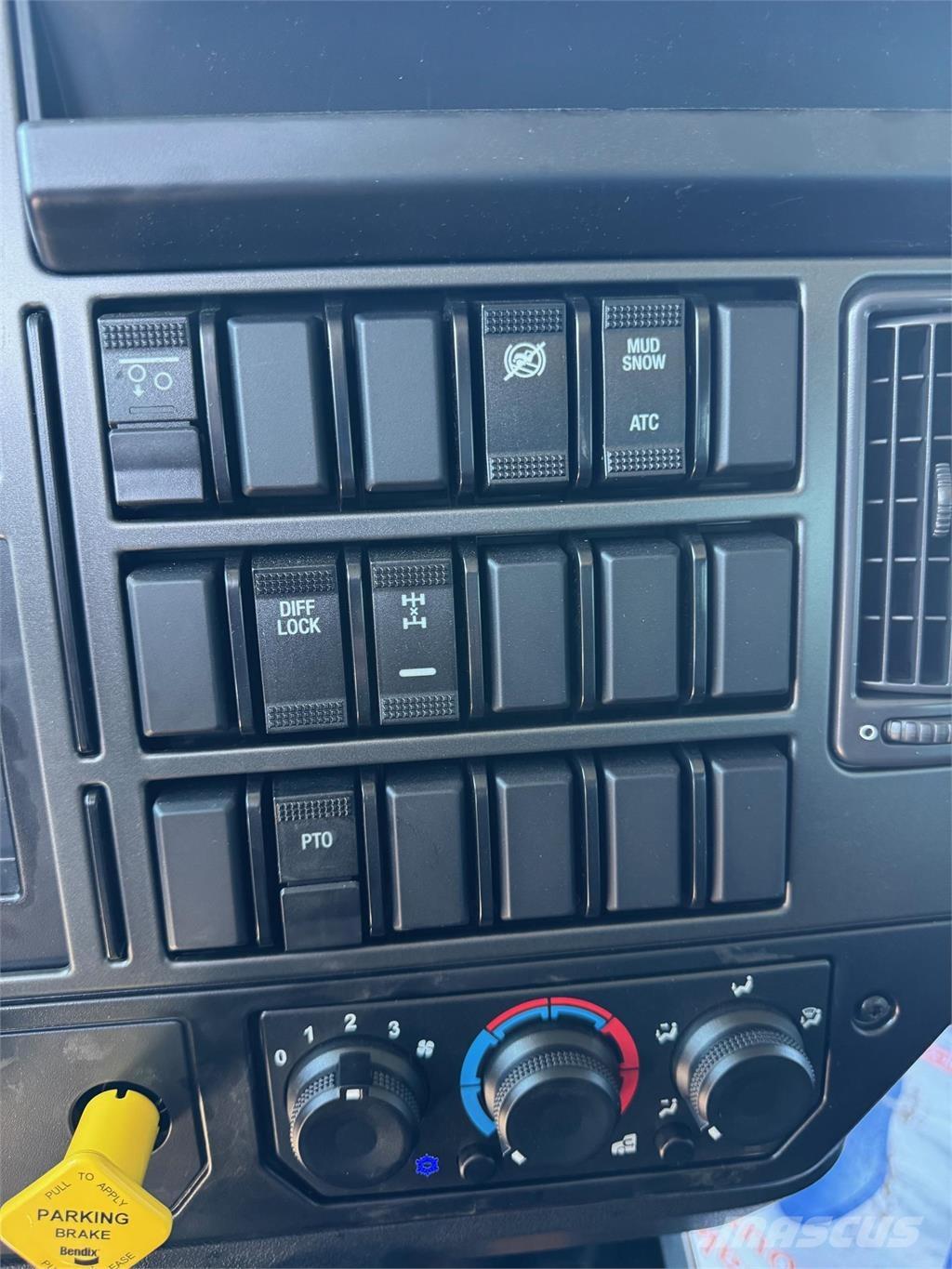 Mack GR84FR Sklápače