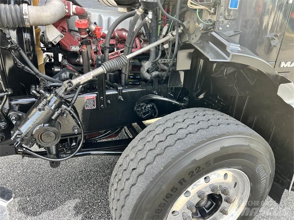 Mack GU813 Ďalšie nákladné vozidlá