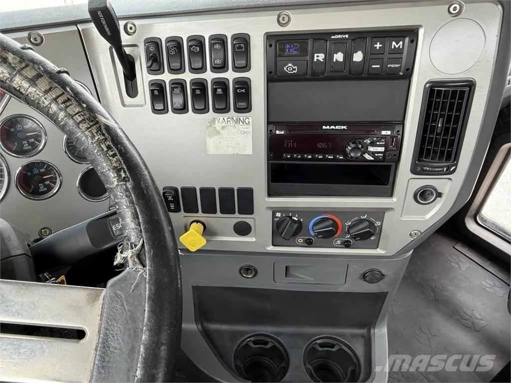 Mack GU813 Ďalšie nákladné vozidlá