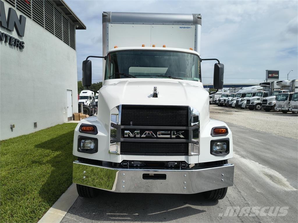 Mack MD6 42R Skriňová nadstavba