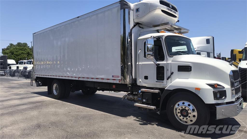 Mack MD6 42R Skriňová nadstavba