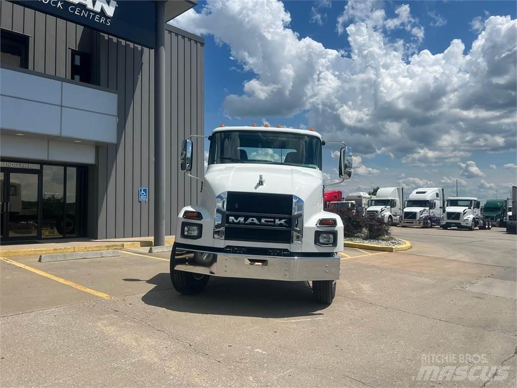 Mack MD642 Nákladné vozidlá bez nadstavby