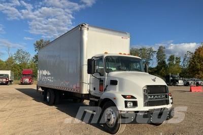 Mack MD642 Skriňová nadstavba