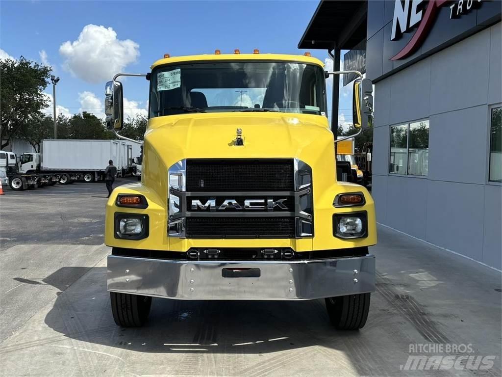 Mack MD7 42R Lesníctvo - ostatné