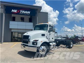 Mack MD742 Nákladné vozidlá bez nadstavby