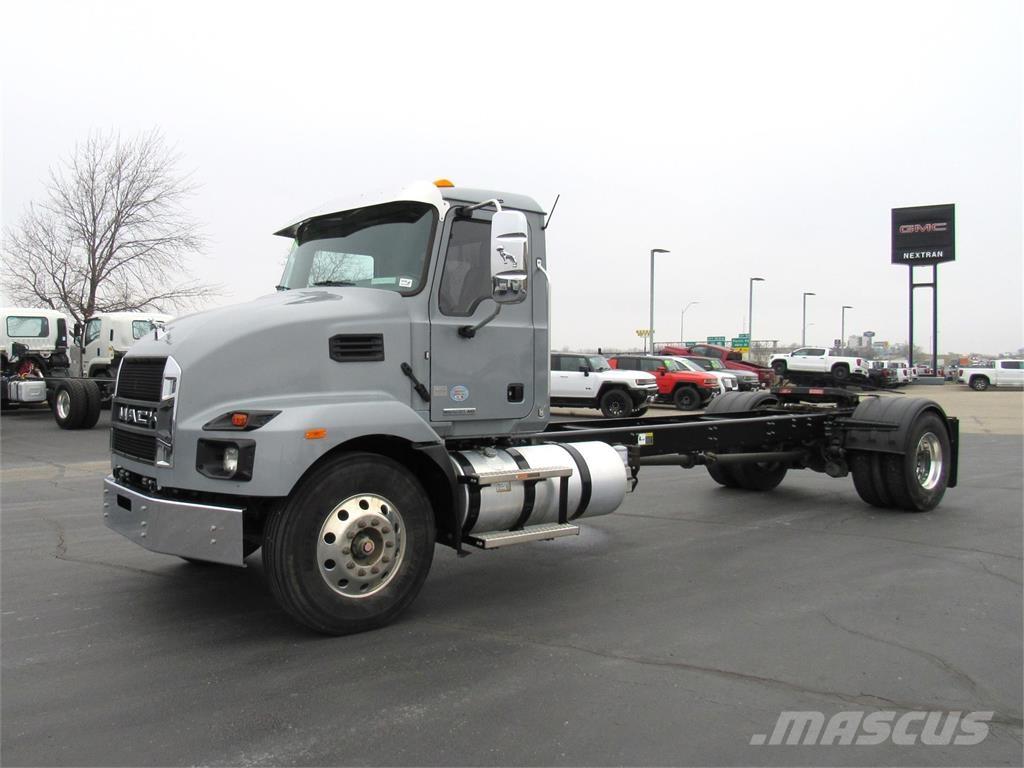 Mack MD742 Nákladné vozidlá bez nadstavby