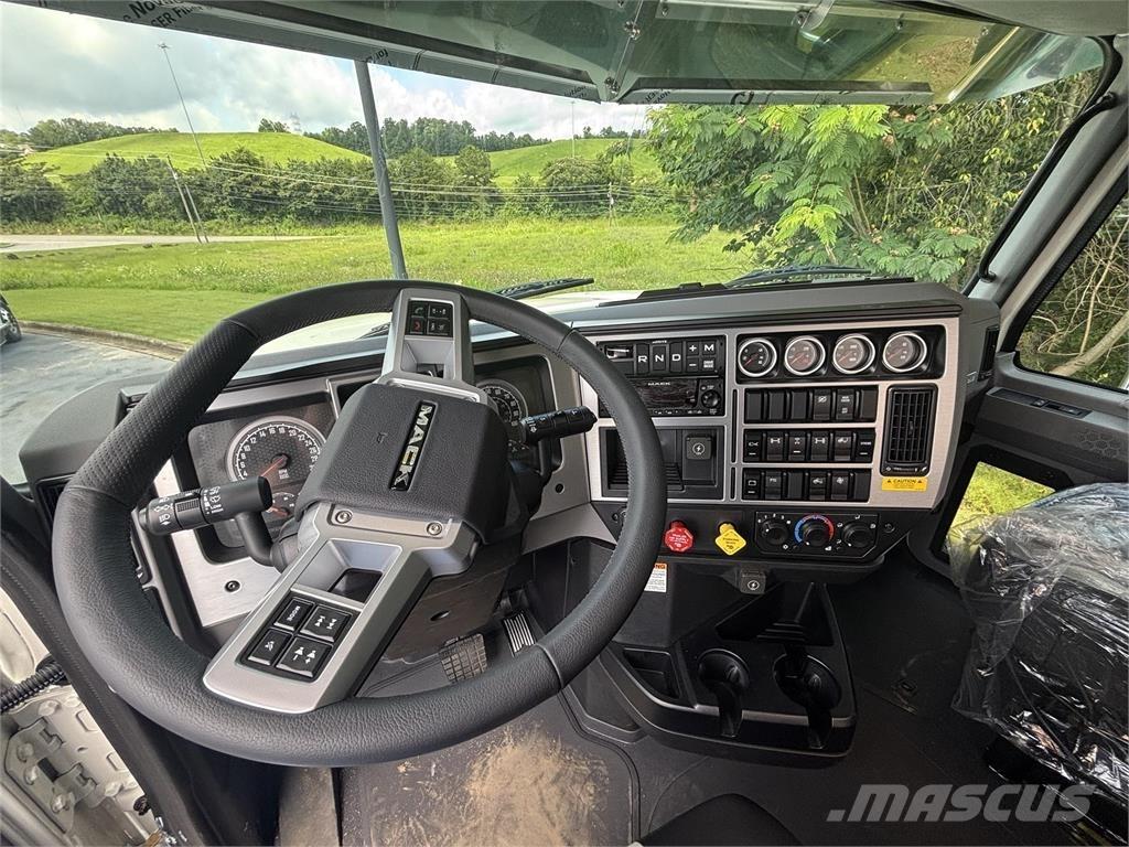 Mack PI64T Ťahače