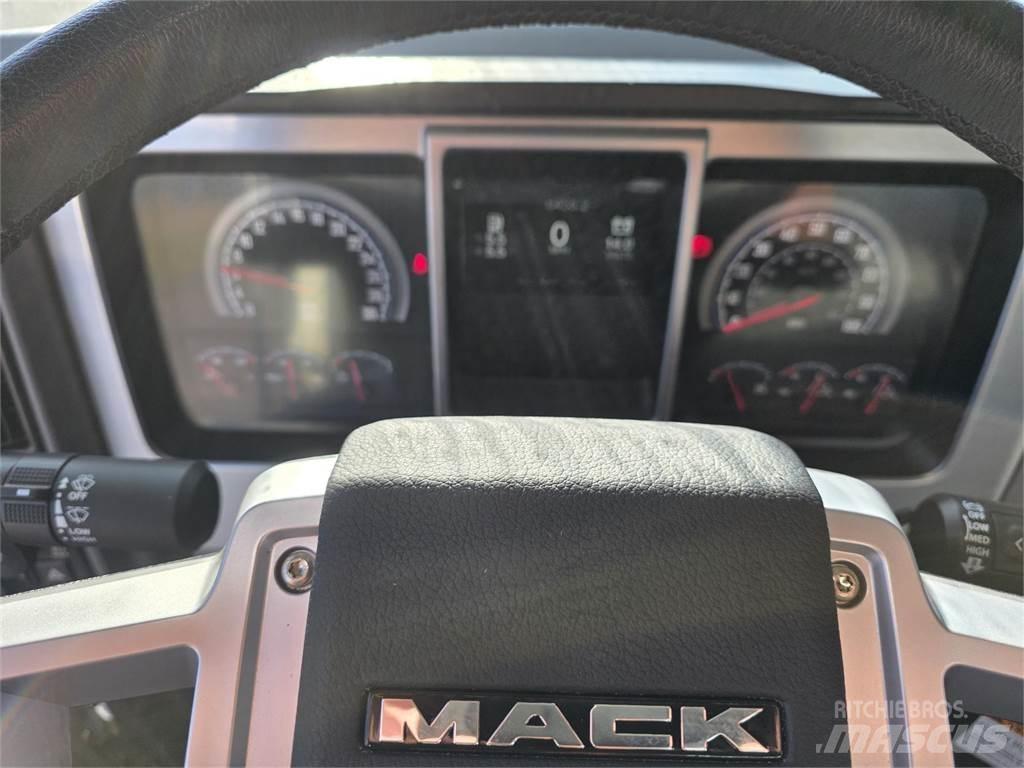 Mack PI64T Ťahače