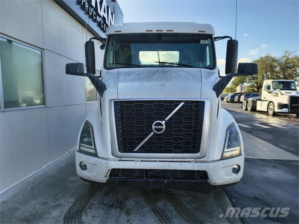 Mack VNR64T300 Ťahače