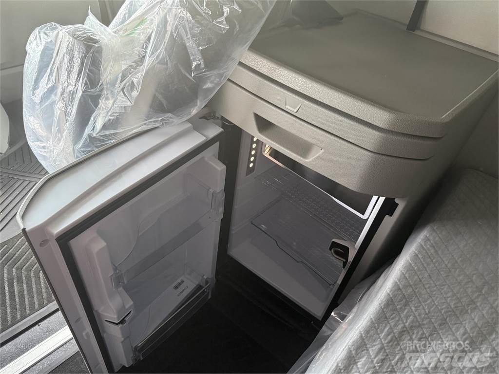 Volvo NEW VNL860 Ťahače