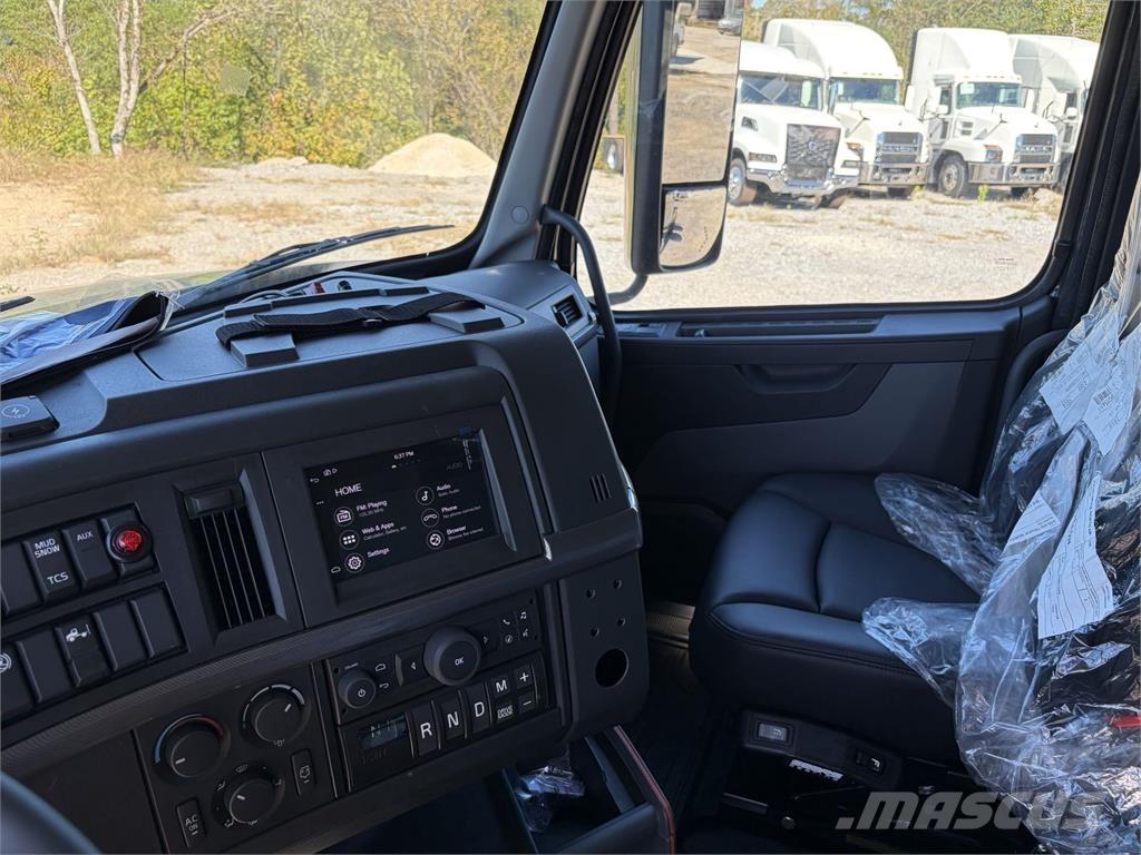 Volvo VAH64600 Hákový nosič kontajnerov