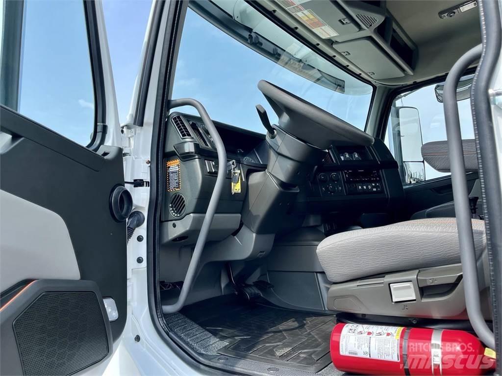 Volvo VHD64F300 Sklápače