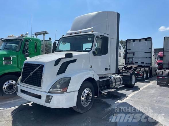Volvo VNL42T Ťahače
