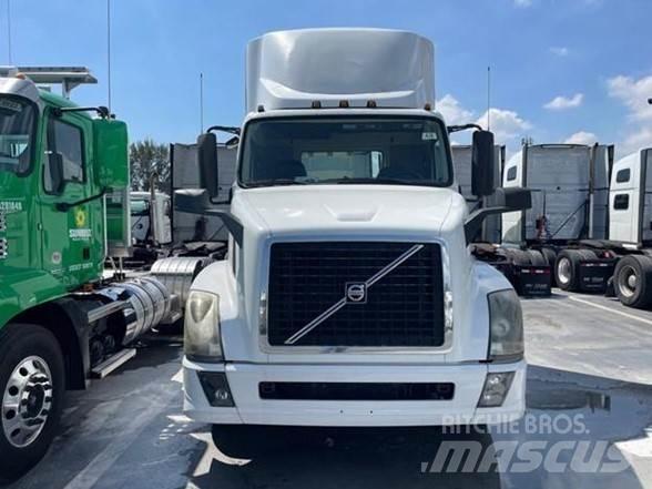 Volvo VNL42T Ťahače
