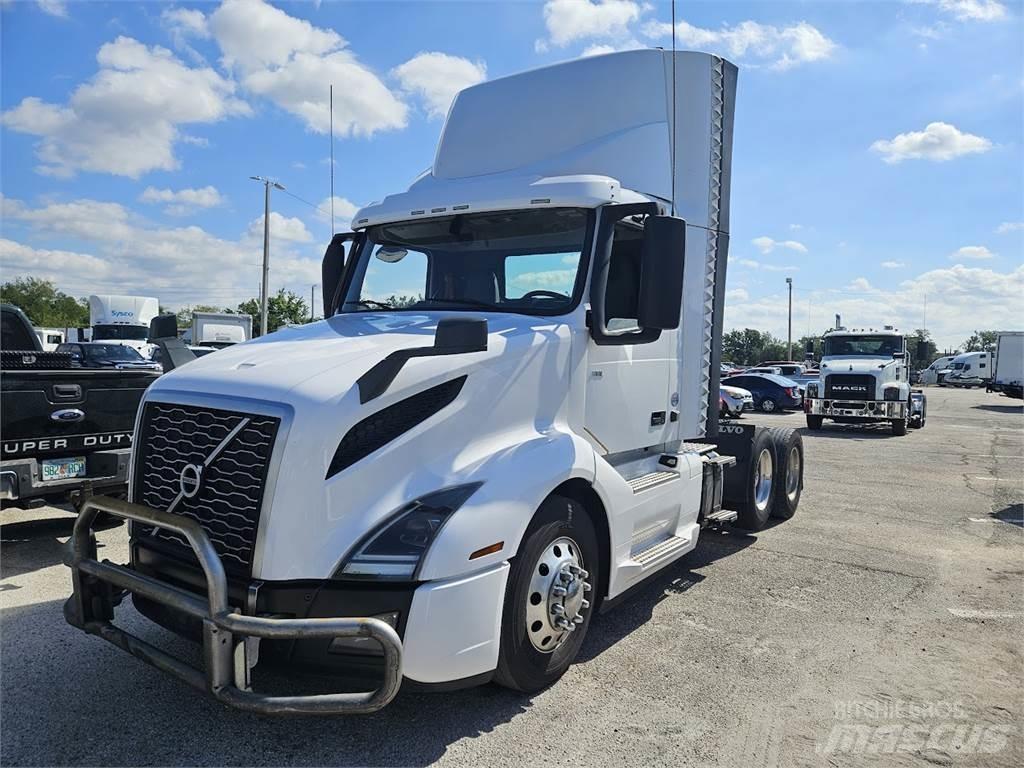 Volvo VNL62T300 Ťahače