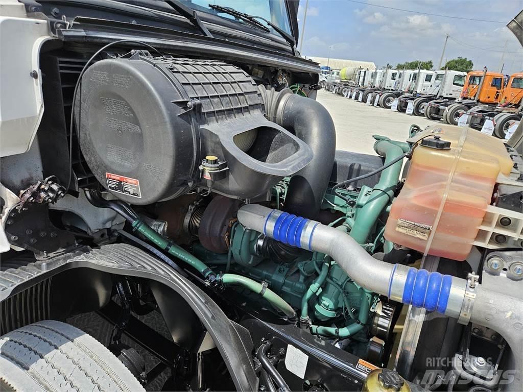 Volvo VNL62T300 Ťahače