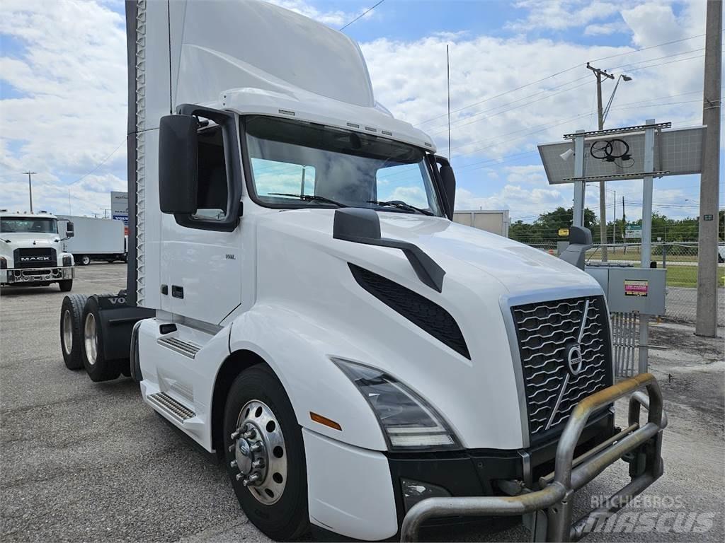 Volvo VNL62T300 Ťahače