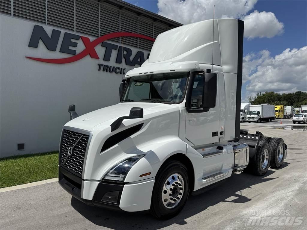 Volvo VNL64T300 Ťahače