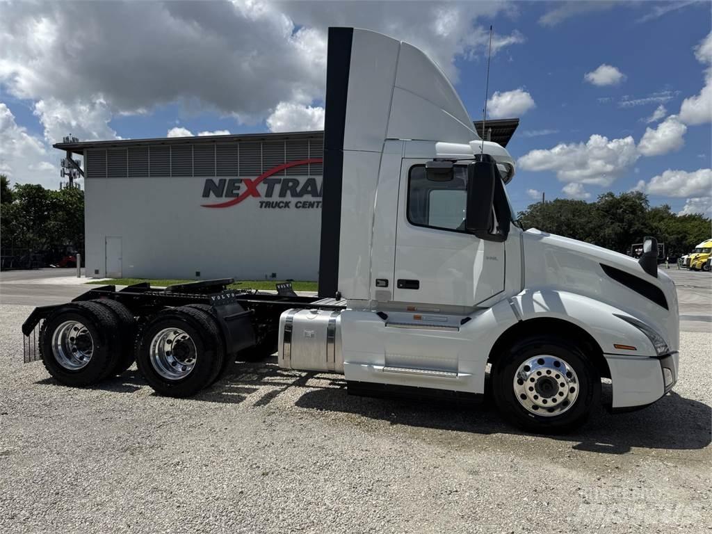 Volvo VNL64T300 Ťahače