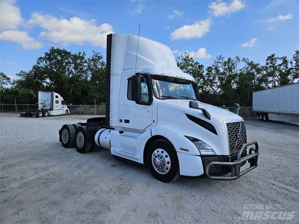 Volvo VNL64T300 Ťahače