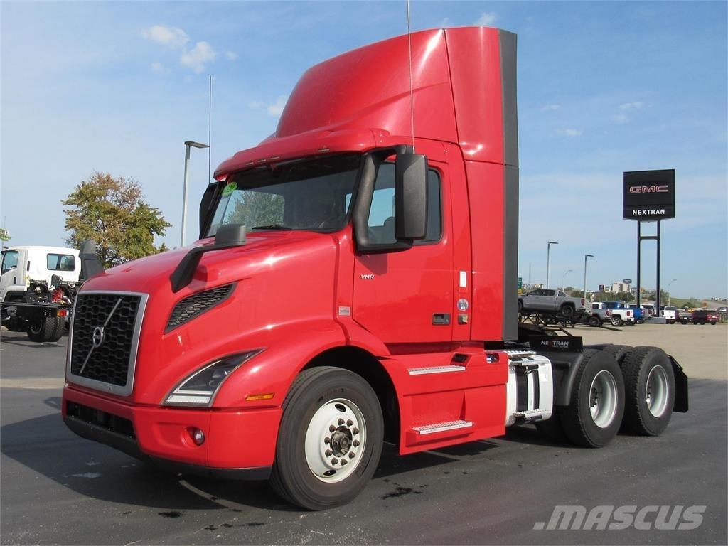 Volvo VNL64T300 Ťahače