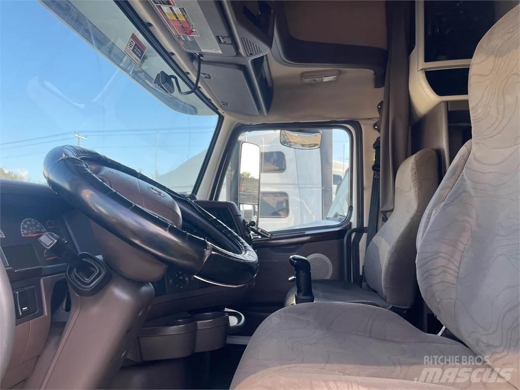 Volvo VNL64T670 Ťahače
