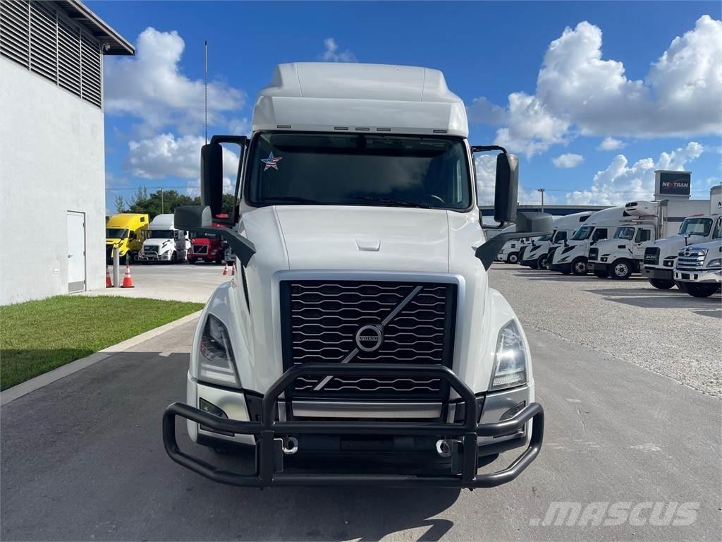 Volvo VNL64T760 Ťahače