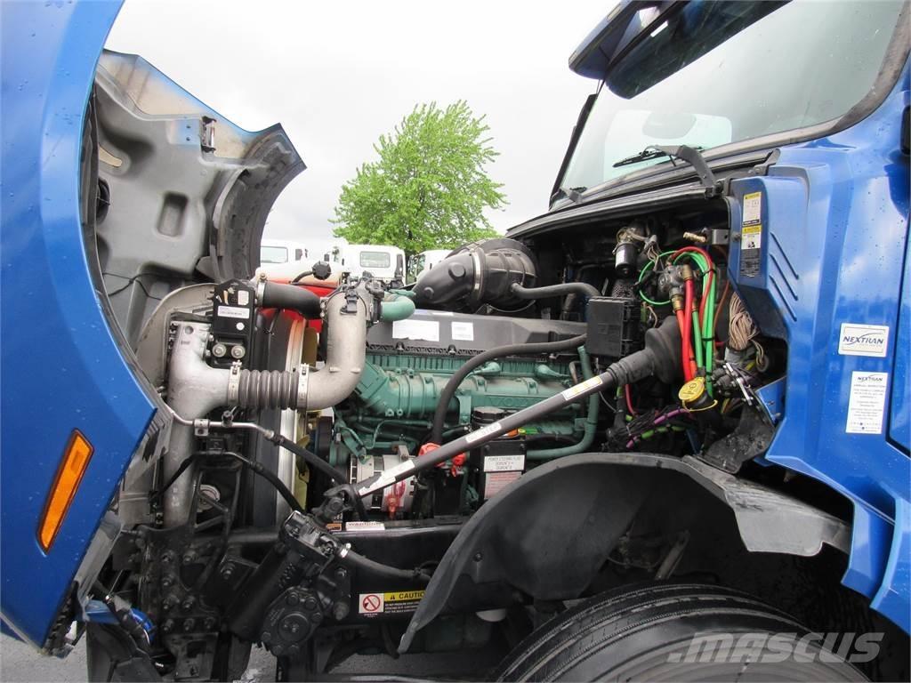 Volvo VNL64T760 Ťahače