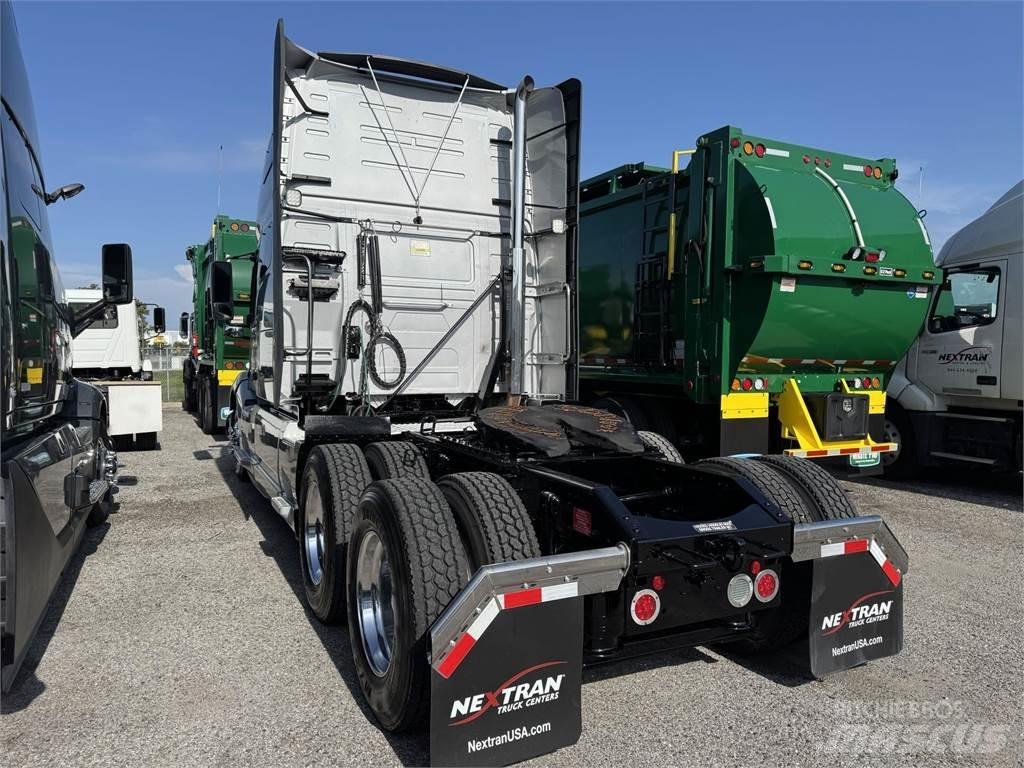 Volvo VNL64T760 Ťahače