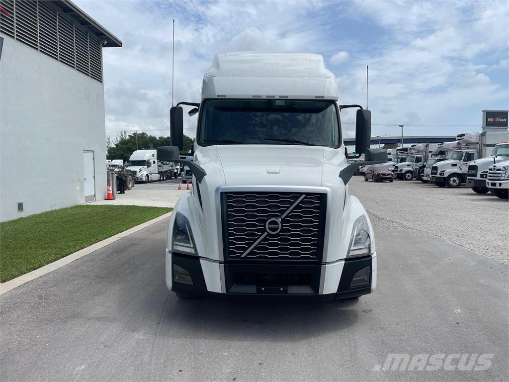 Volvo VNL64T760 Ťahače