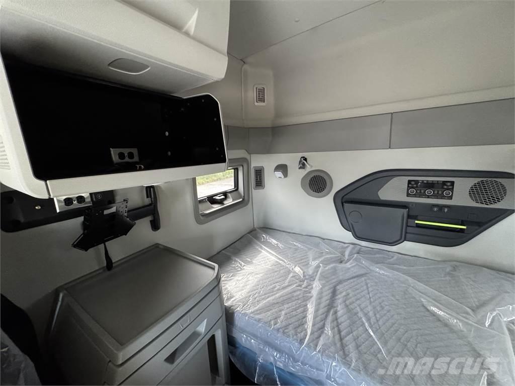Volvo VNL64T840 Ťahače