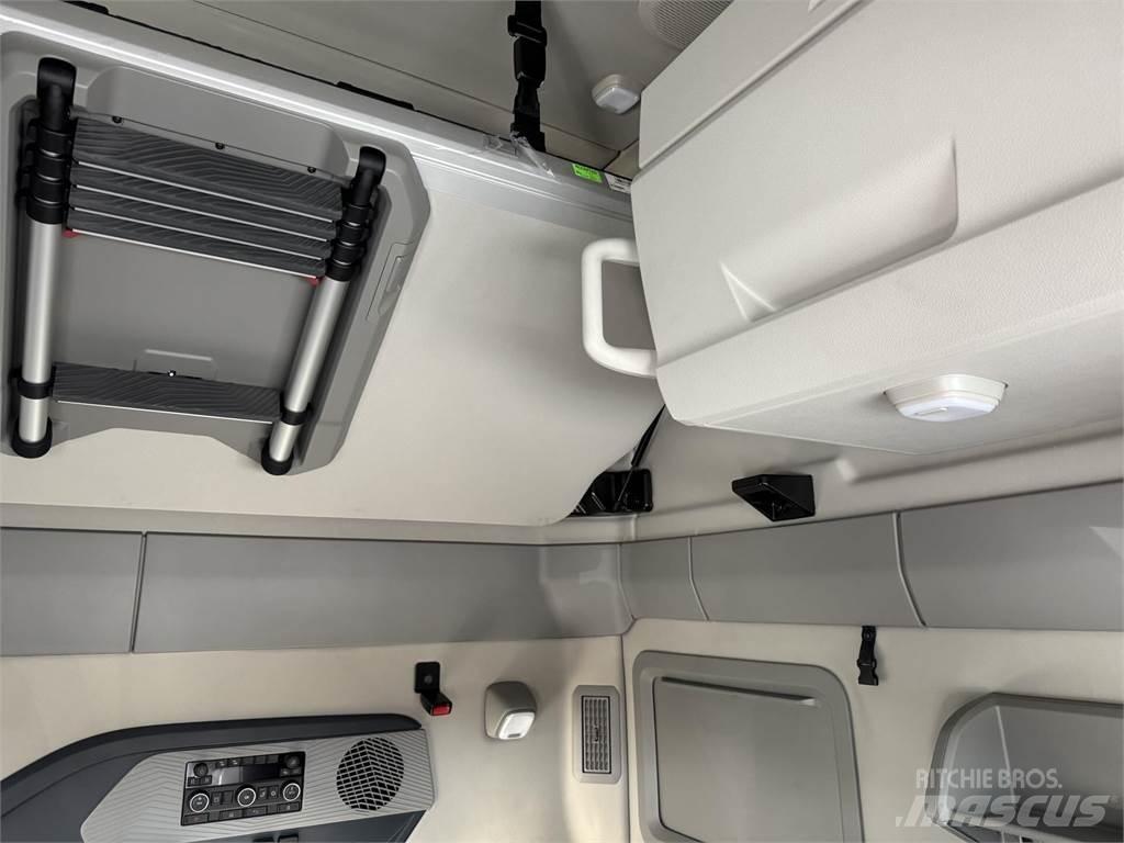Volvo VNL64T860 Ťahače