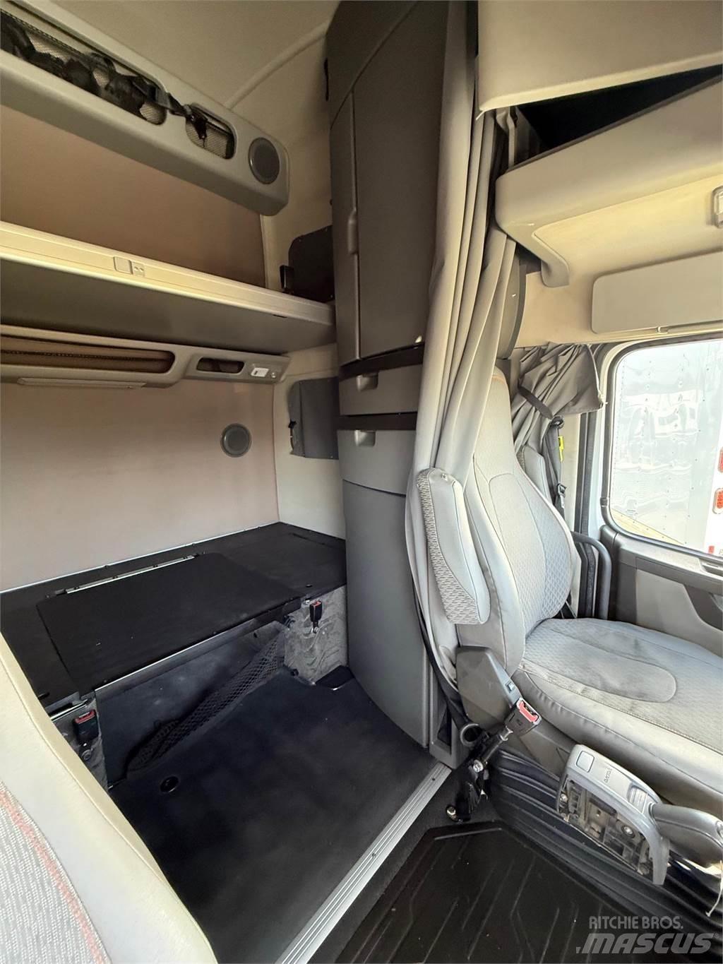 Volvo VNL64T860 Ťahače