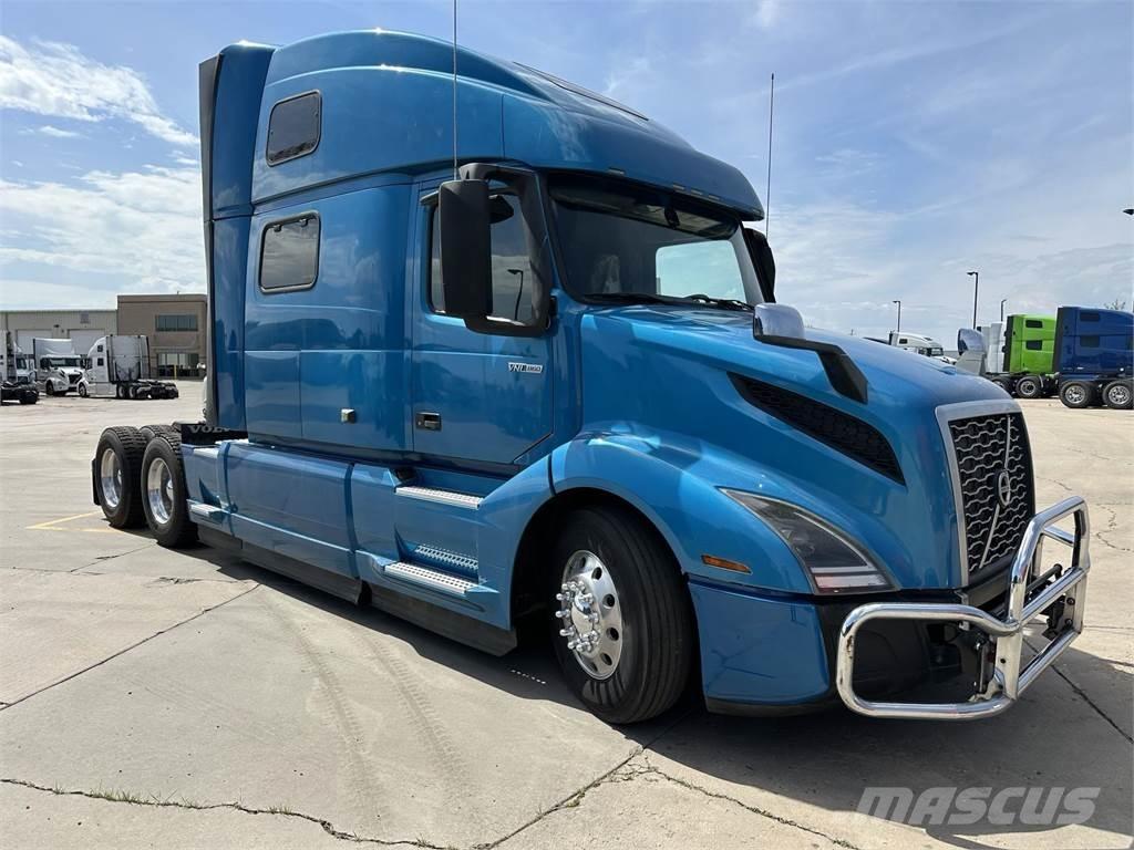 Volvo VNL64T860 Ťahače