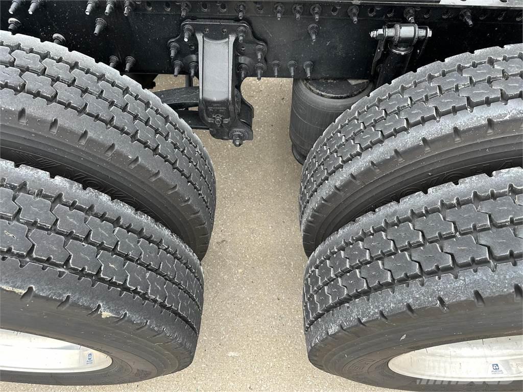 Volvo VNL64T860 Ťahače