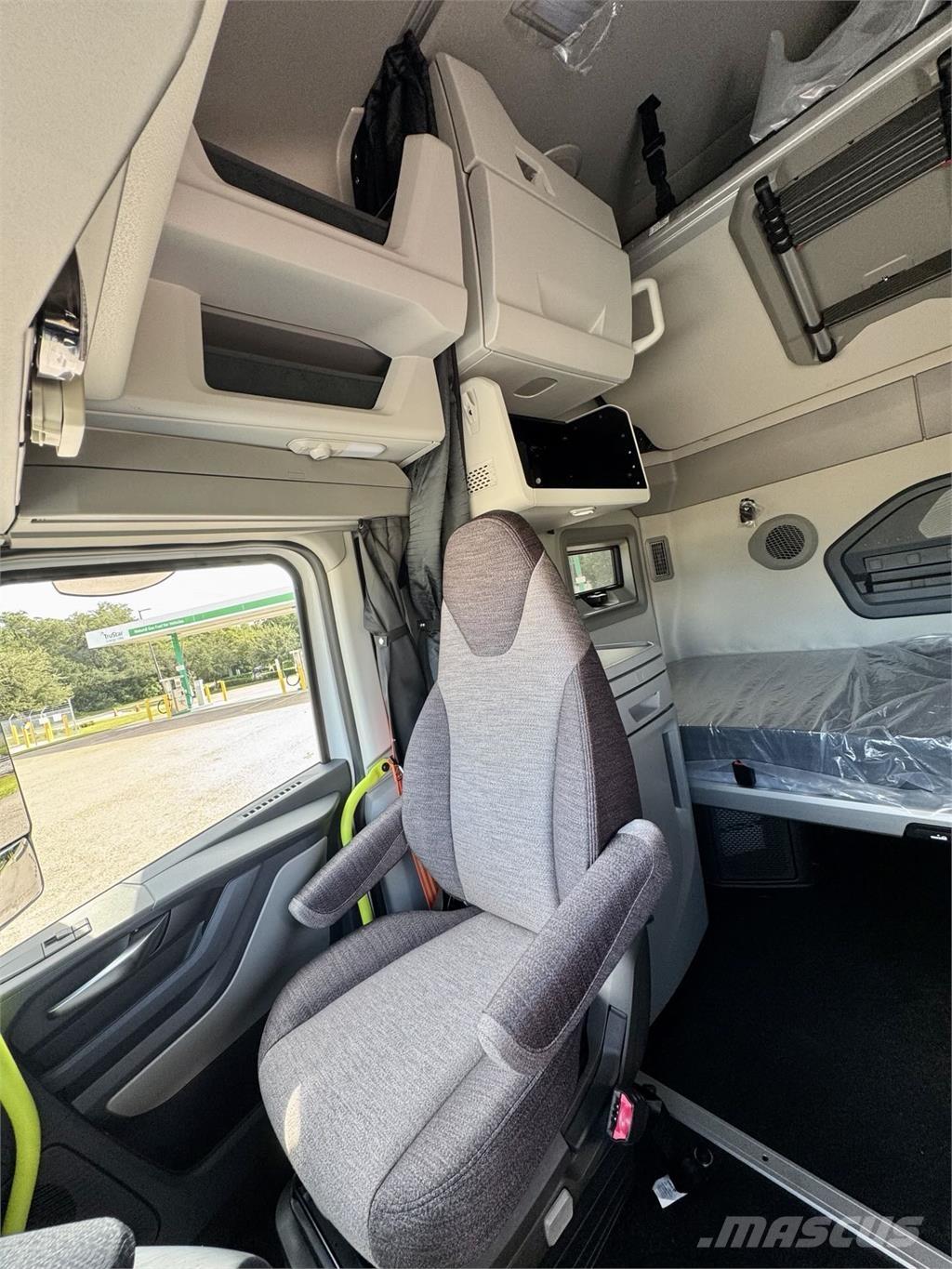 Volvo VNL64T860 Ťahače