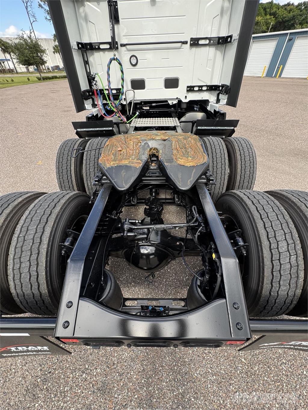 Volvo VNL64T860 Ťahače