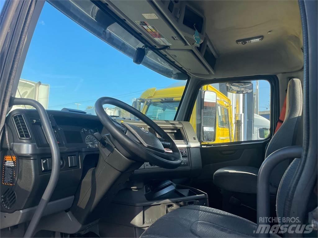 Volvo VNR64T Ťahače