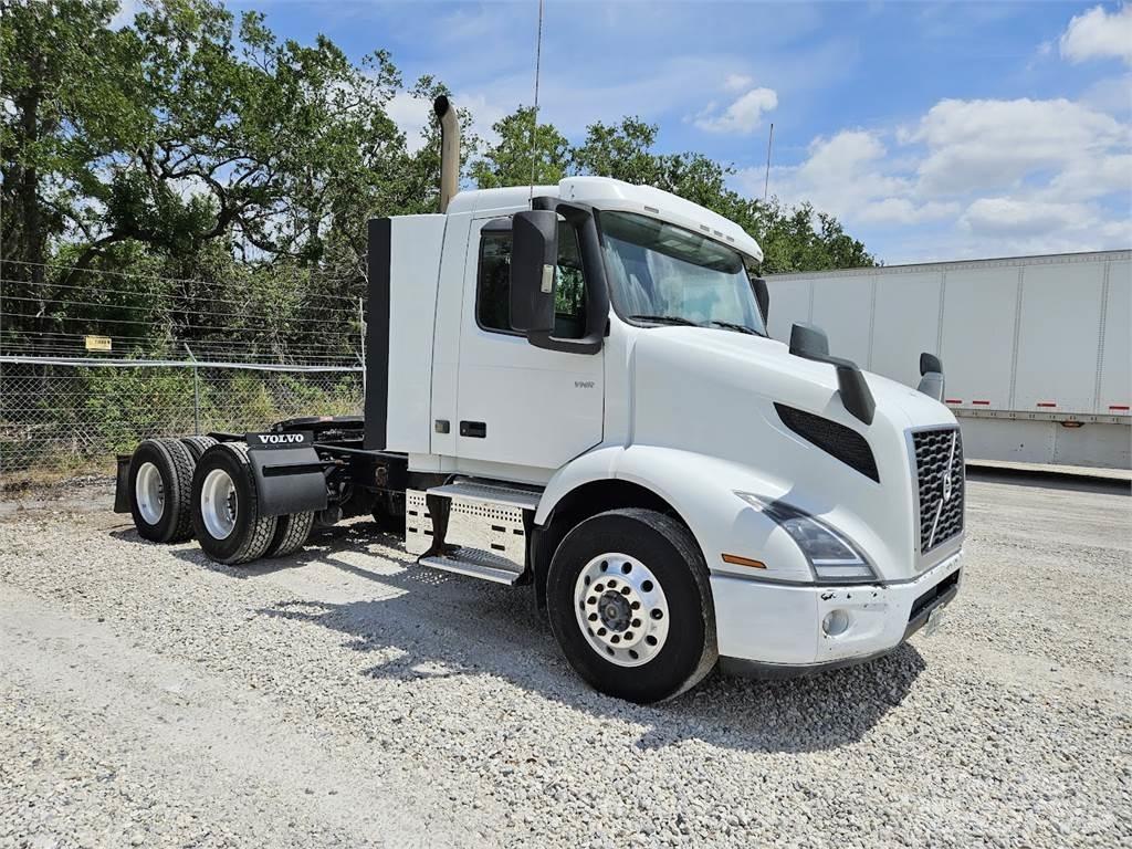 Volvo VNR64T300 Ťahače