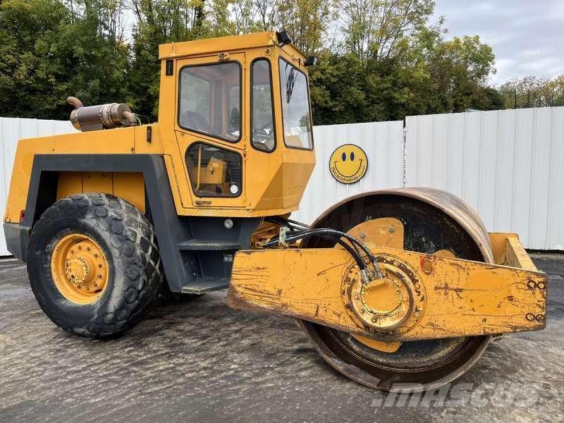 Bomag BW213D Pôdne kompaktory