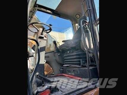 CASE WX210 Kolesové rýpadlá