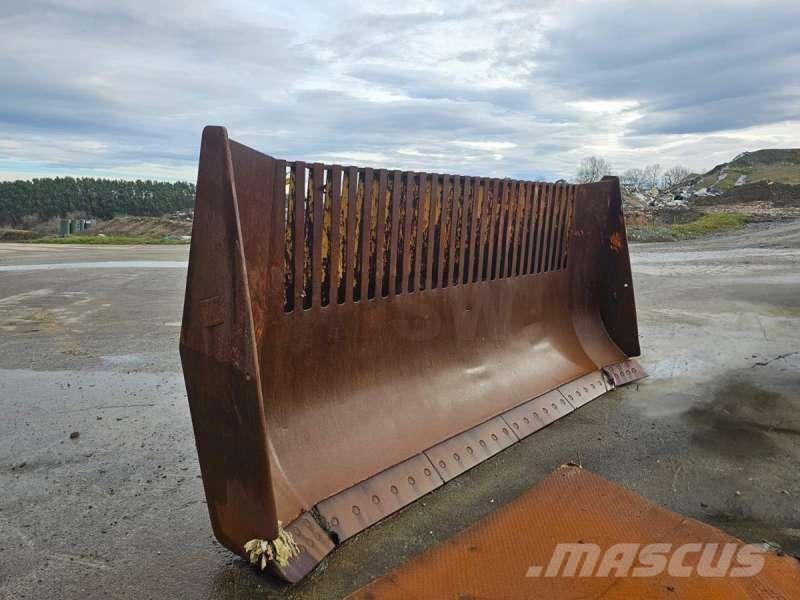 CAT 826GII Pôdne kompaktory