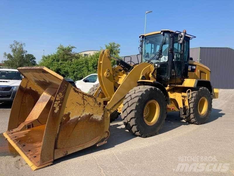 CAT 926M Kolesové nakladače