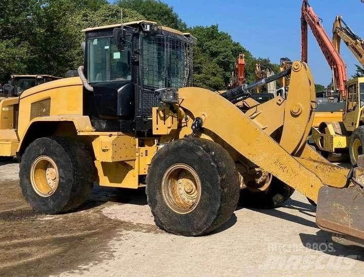 CAT 938M Kolesové nakladače