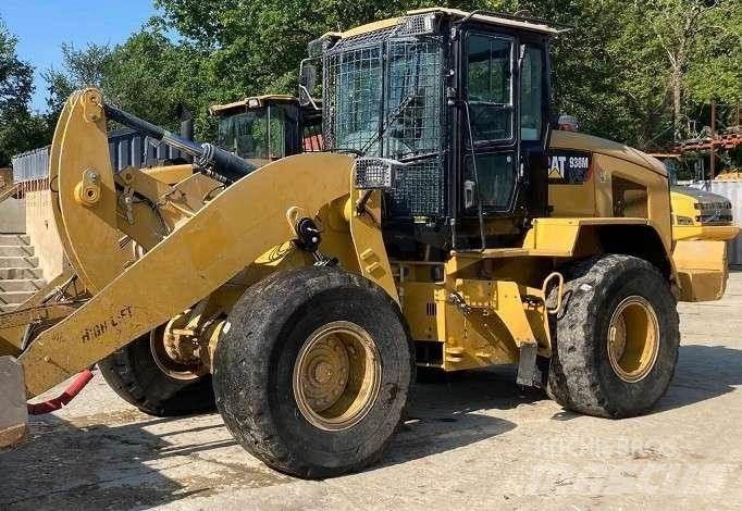 CAT 938M Kolesové nakladače