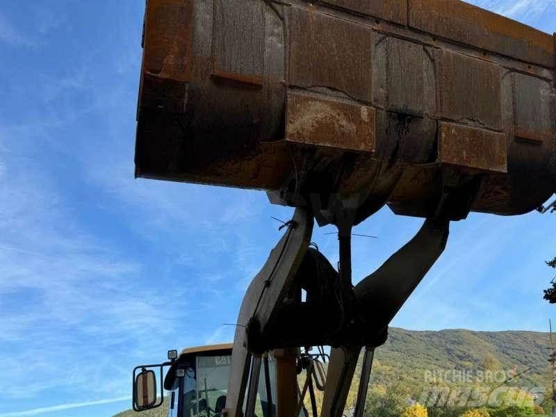CAT 950G Kolesové nakladače