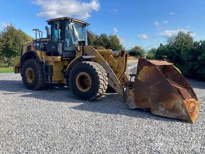 CAT 950M Kolesové nakladače